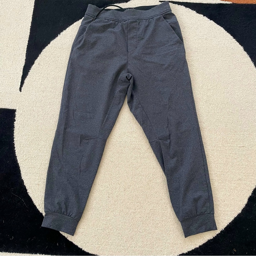 Lululemon Gray jogger sweatpants - men’s size medium